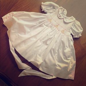 Le Za Me Hand Smock Bishop Christmas Dress 2T Whit